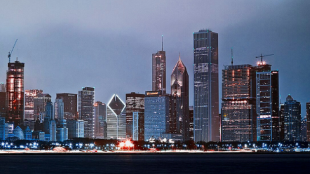 Chicago's skyline at dusk